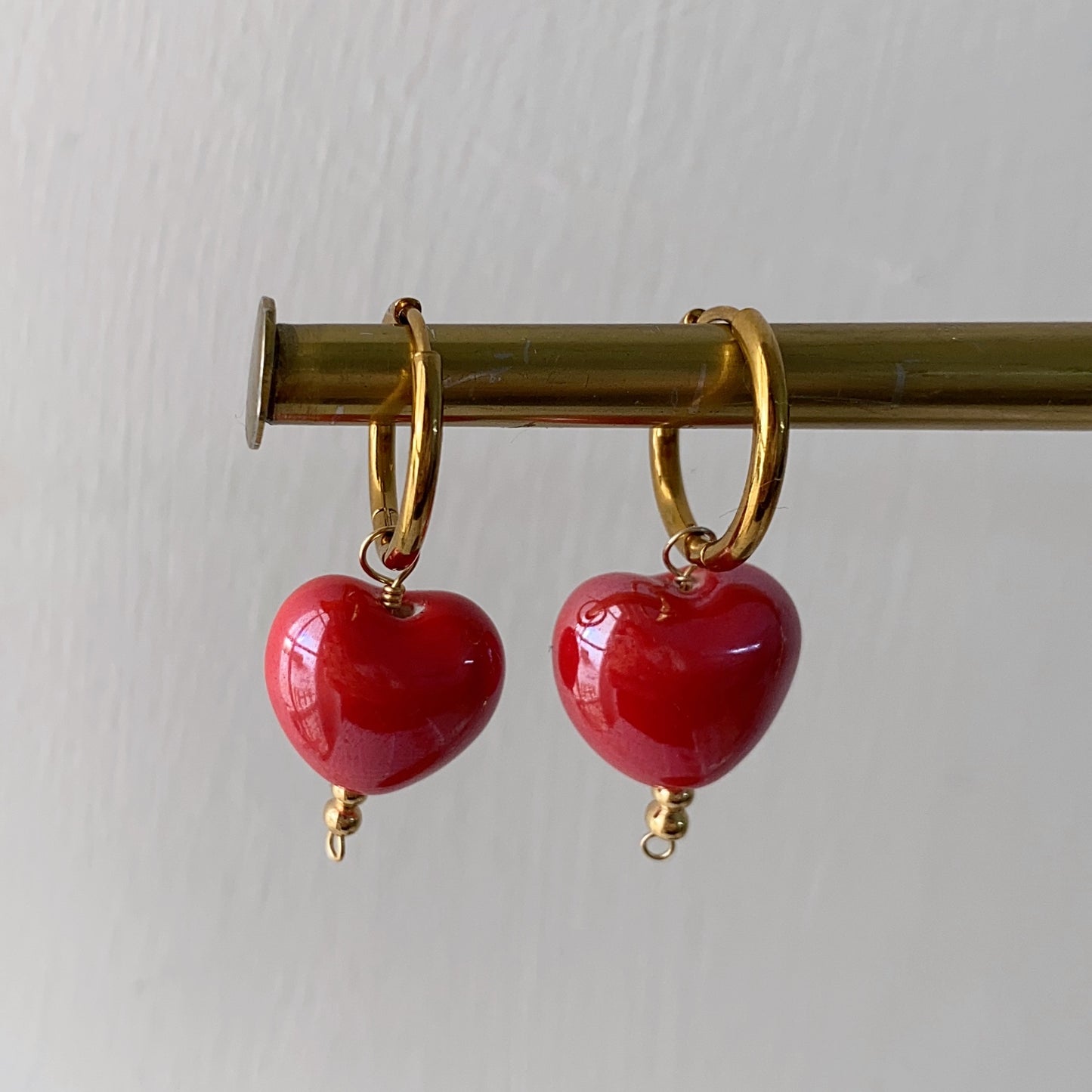Hoops corazón rojo