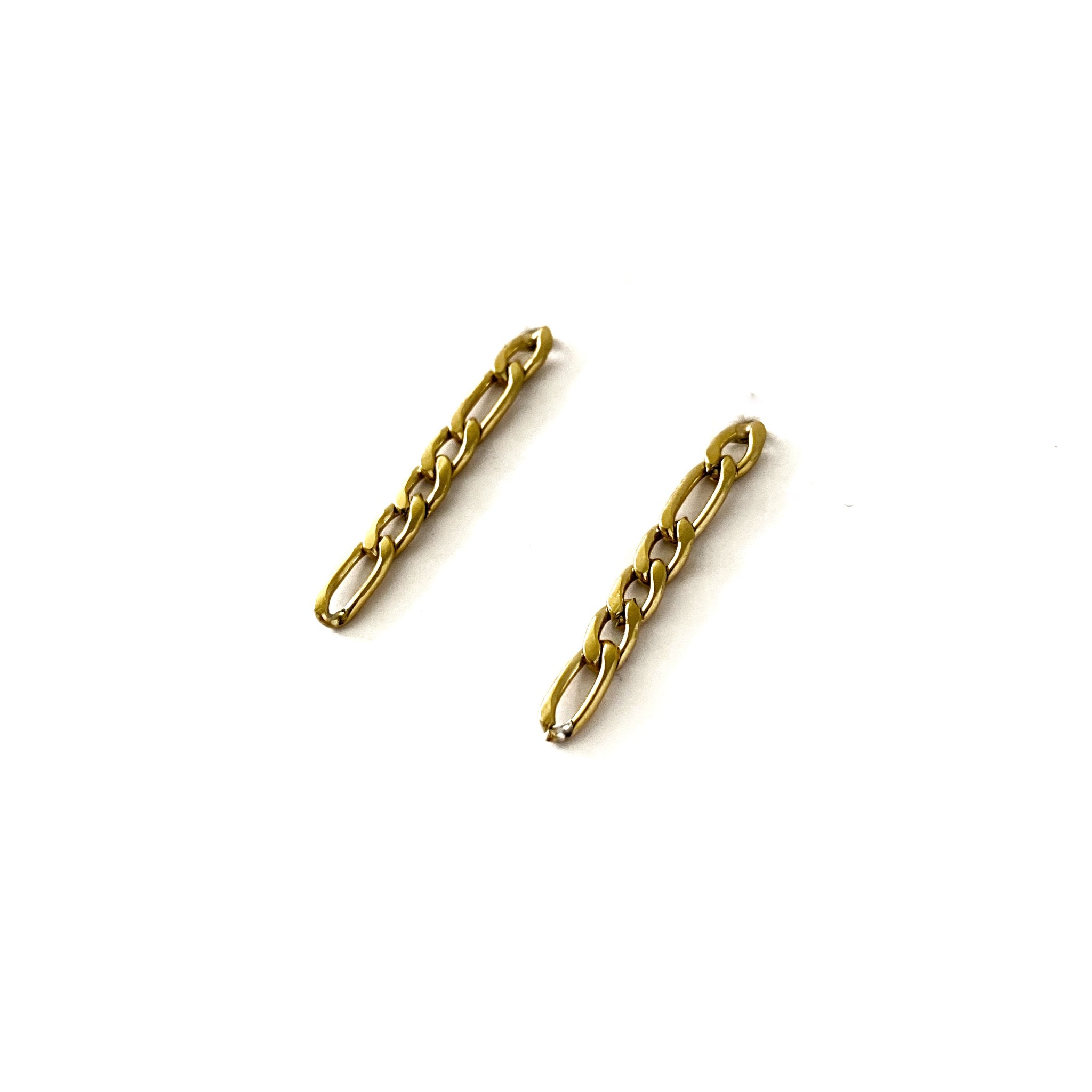 Aretes cadena delgada