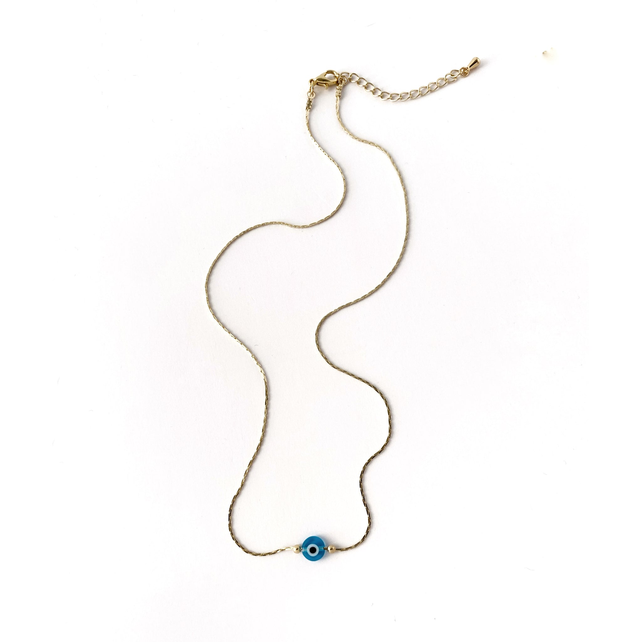 Collar ojito plano