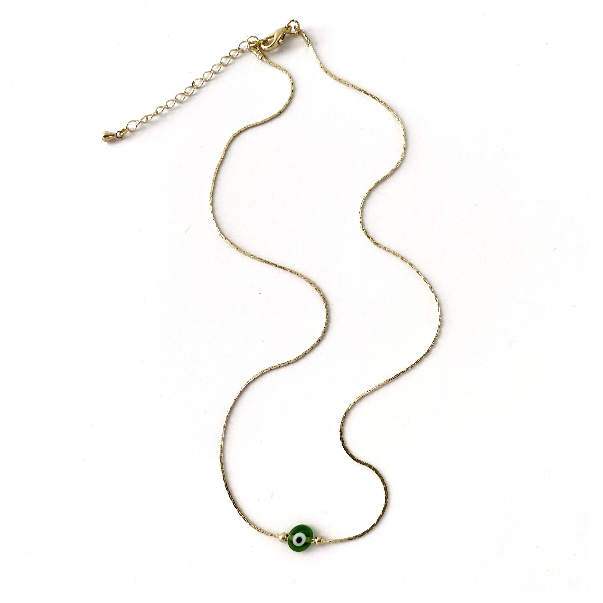 Collar ojito plano