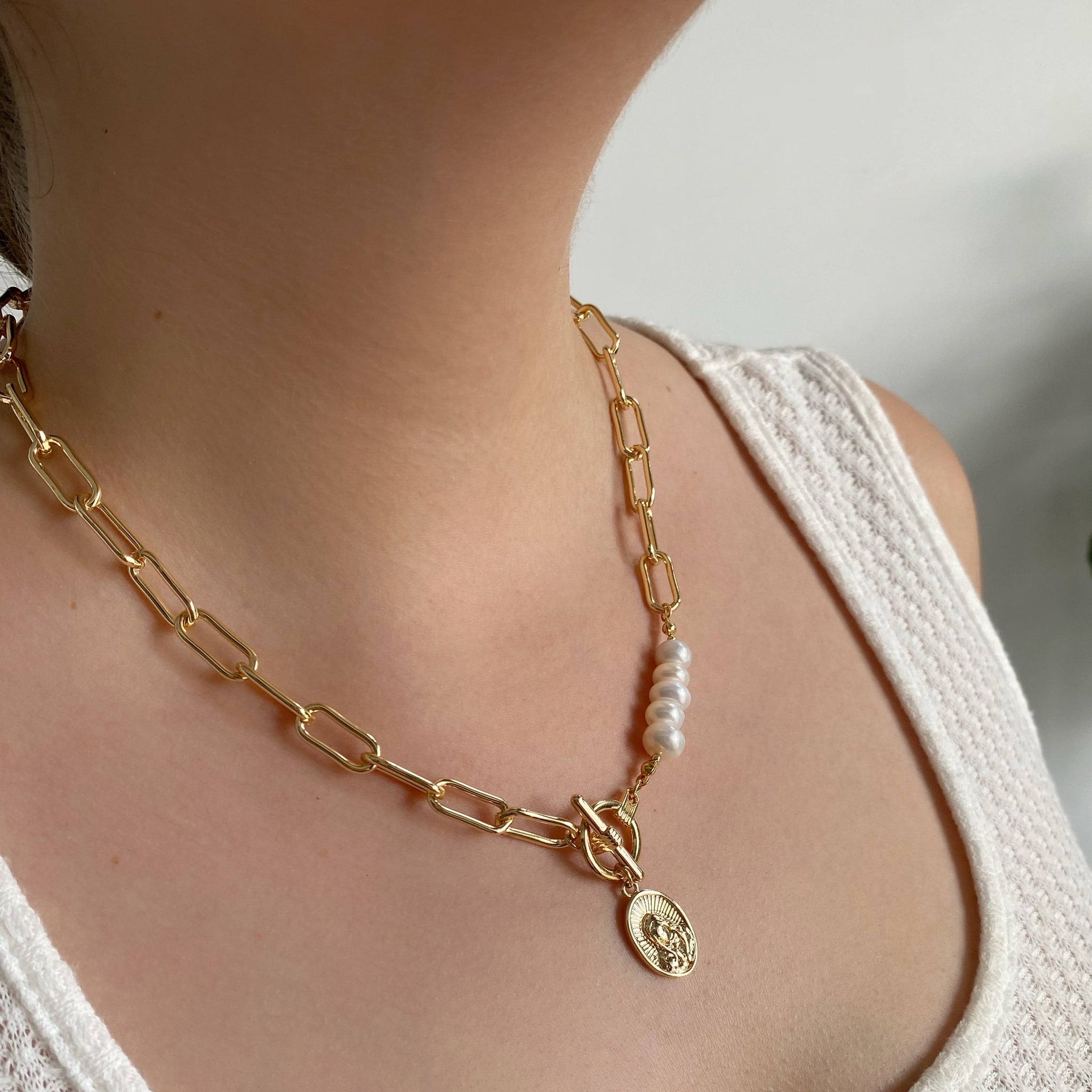 Collar grueso medalla virgen
