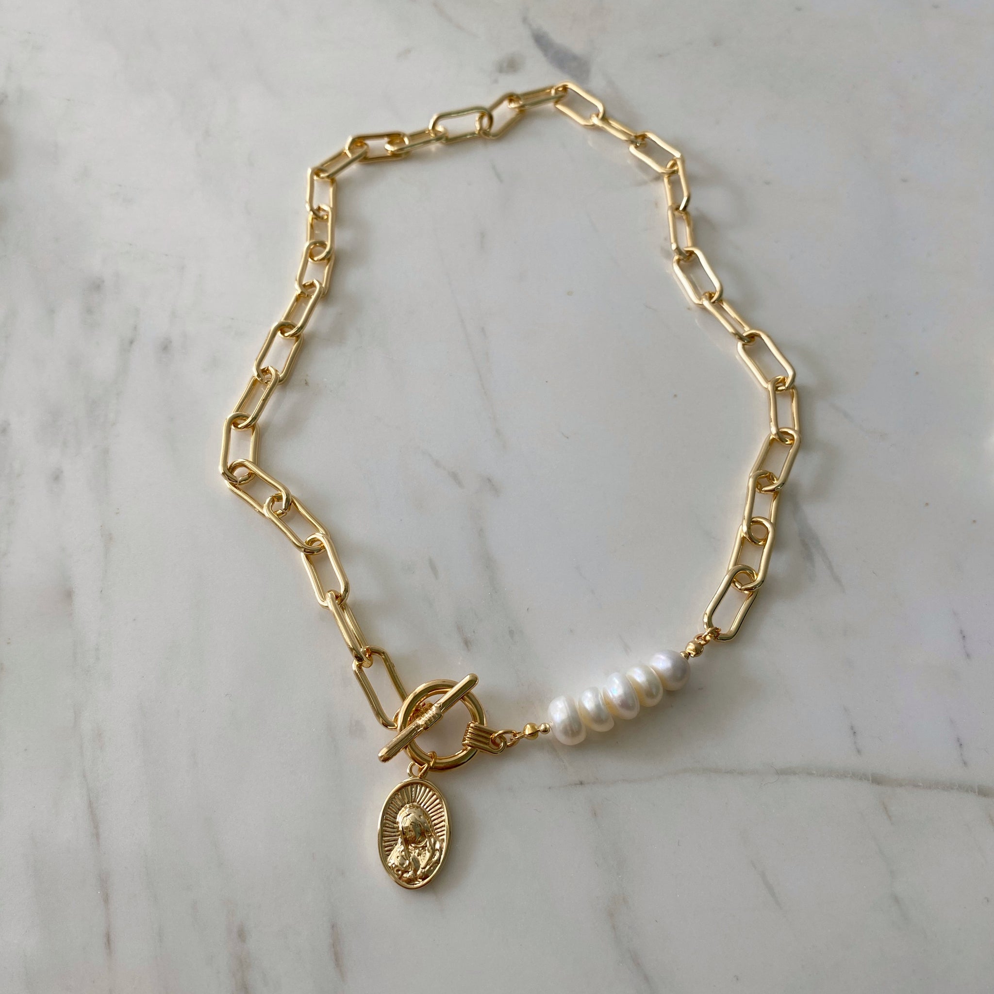 Collar grueso medalla virgen